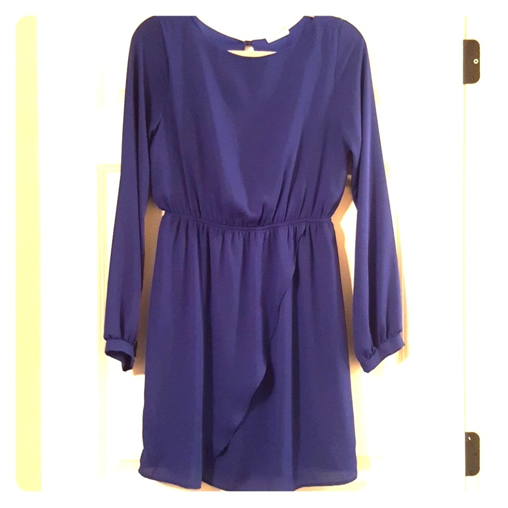 Everly open back dress